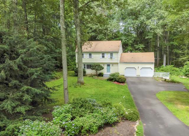 Property at 9 Monroe Ln, Madison, CT 06443, 4 beds, 2.5 baths