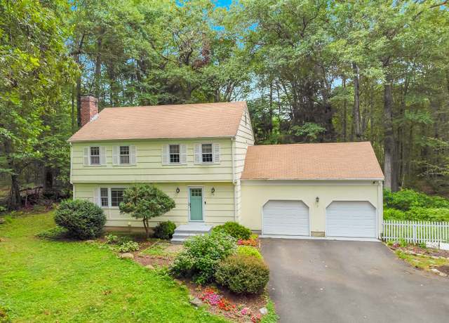 Property at 9 Monroe Ln, Madison, CT 06443, 4 beds, 2.5 baths