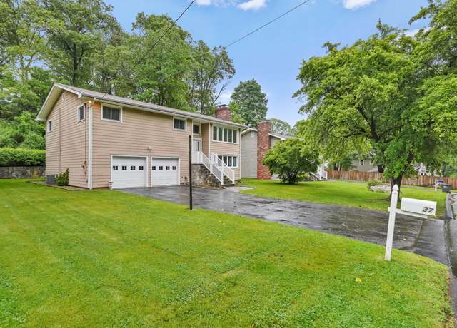 Property at 37 Windsor Ln, Greenwich, CT 06807, 3 beds, 3 baths