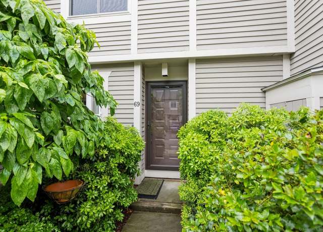 Property at 69 Strathmore Ln #69, Norwalk, CT 06880, 2 beds, 1.5 baths