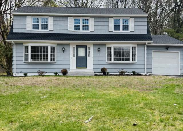 Property at 737 Burnham St, East Hartford, CT 06108, 4 beds, 1.5 baths