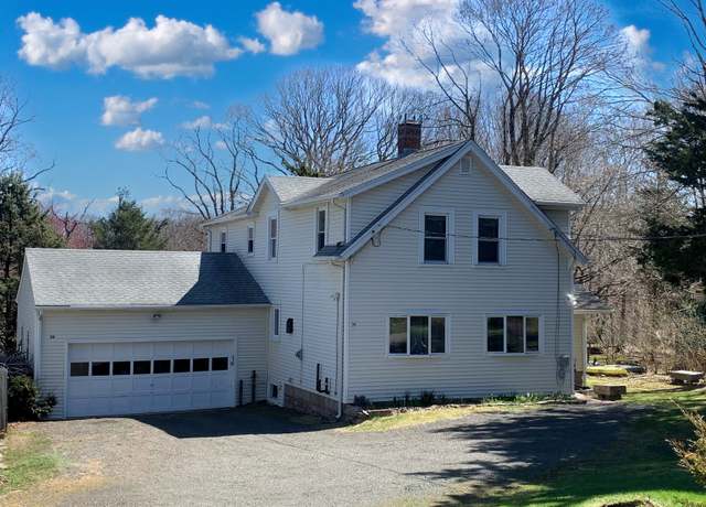 Property at 28 Bowhay Hill Rd, Branford, CT 06405, 5 beds, 2 baths