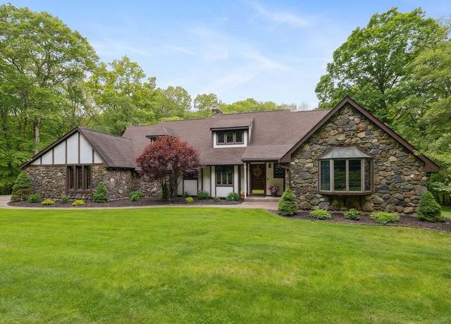 Property at 23 Ravens Croft Rd, Vernon, CT 06066, 5 beds, 3.5 baths