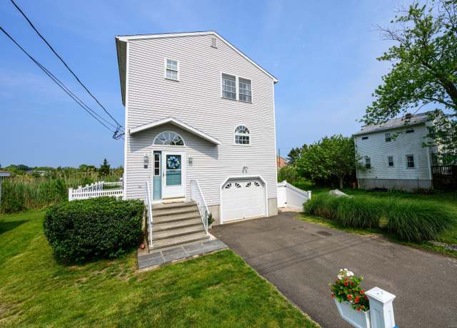 Property at 56 Morgan Ave, East Haven, CT 06512, 2 beds, 2.5 baths