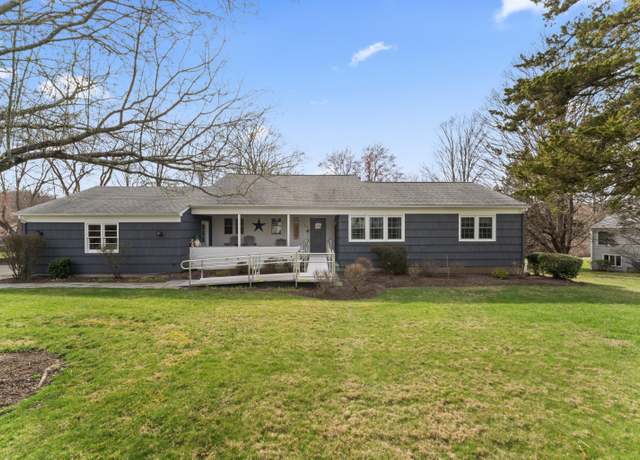 Property at 14 Taunton Ridge Rd, Newtown, CT 06470, 3 beds, 2 baths