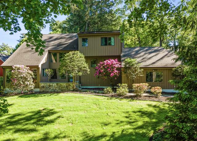 Property at 996 Stillwater Rd, Stamford, CT 06902, 4 beds, 2.5 baths