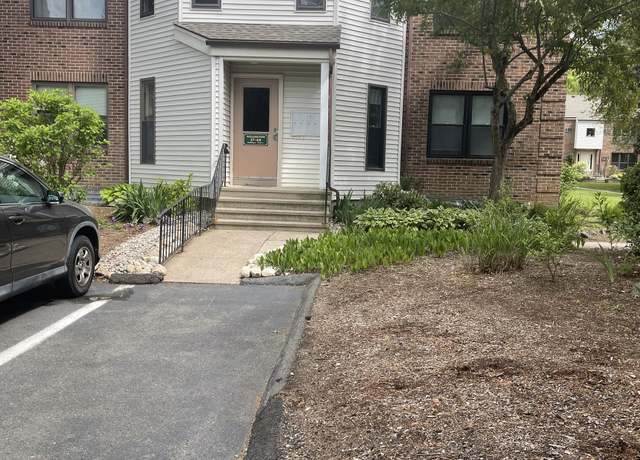 Property at 57 Wellington Dr #57, Farmington, CT 06032, 1 bed, 1 bath