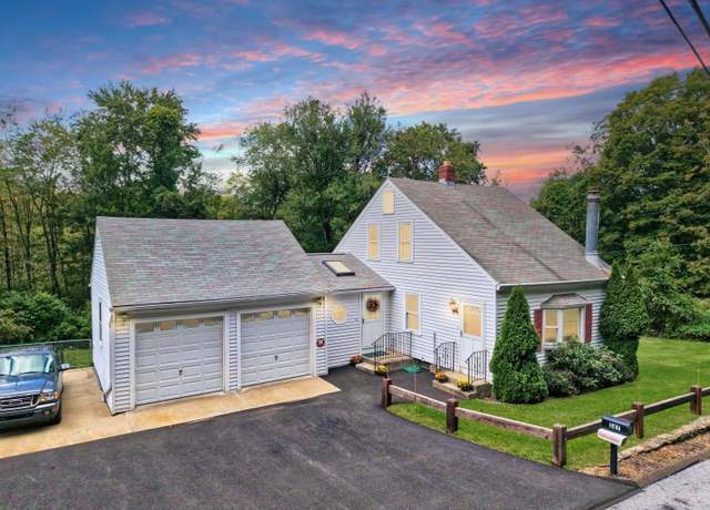 Property at 587 Shadduck Rd, Middlebury, CT 06762, 2 beds, 1 bath
