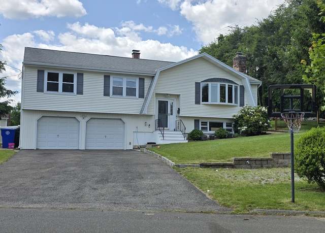 Property at 107 Emerson Dr, Stratford, CT 06614, 3 beds, 2.5 baths