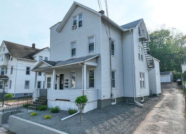 Property at 490 East St, New Britain, CT 06051, 11 beds, 4 baths