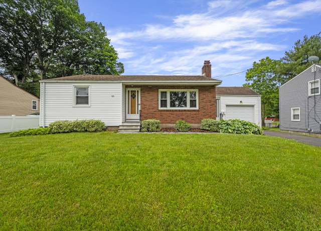 Property at 93 E Euclid St, Bloomfield, CT 06002, 2 beds, 1 bath