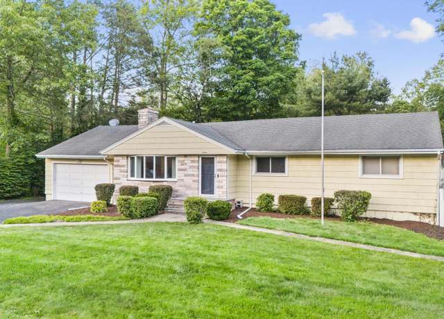 Property at 7 Lorma Ave, Trumbull, CT 06611, 3 beds, 1.5 baths