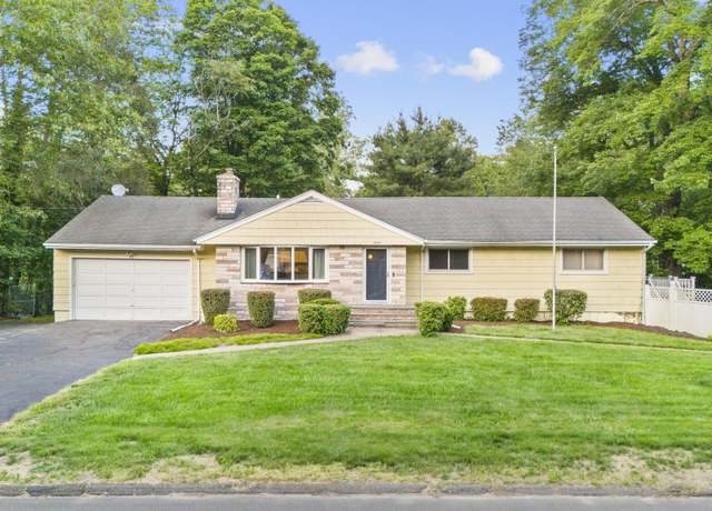 Property at 7 Lorma Ave, Trumbull, CT 06611, 3 beds, 1.5 baths