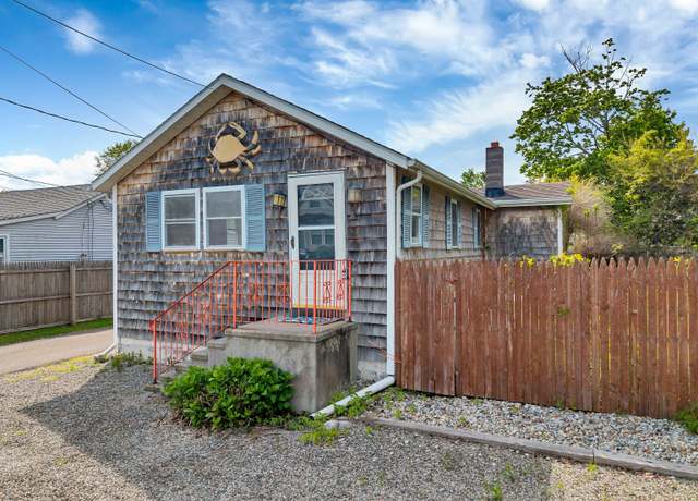 Property at 49 Hartford Ave, Old Saybrook, CT 06475, 1 bed, 1 bath