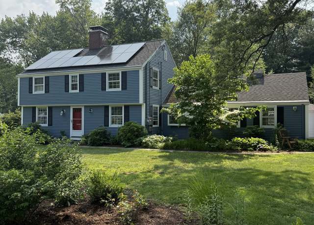 Property at 251 Ridgewood Rd, West Hartford, CT 06107, 3 beds, 2.5 baths