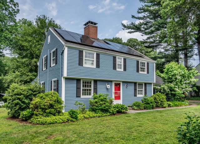 Property at 251 Ridgewood Rd, West Hartford, CT 06107, 3 beds, 2.5 baths