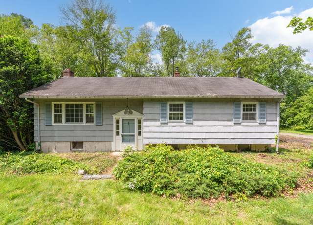 Property at 52 Milford Rd, Guilford, CT 06437, 3 beds, 2.5 baths