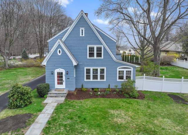 Property at 52 Prospect Dr, Milford, CT 06460, 3 beds, 1.5 baths