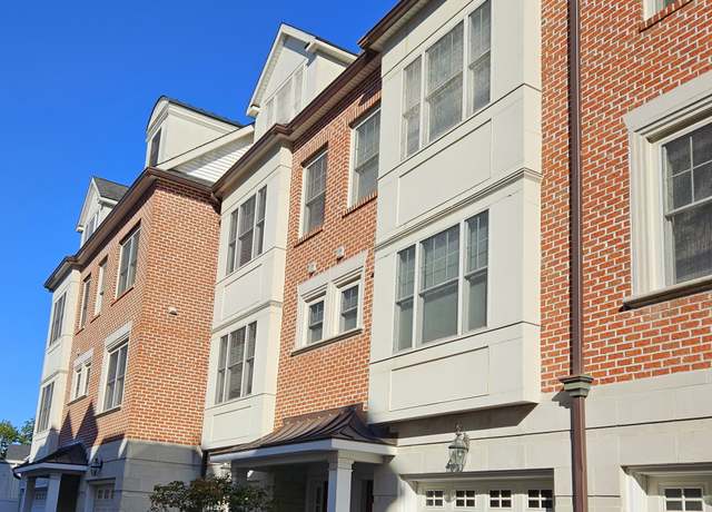 Property at 14 1st St Apt J, Stamford, CT 06905, 2 beds, 3.5 baths