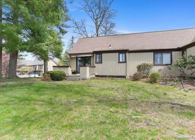 Property at 566 Pequot Ln Unit B, Stratford, CT 06614, 3 beds, 2.5 baths