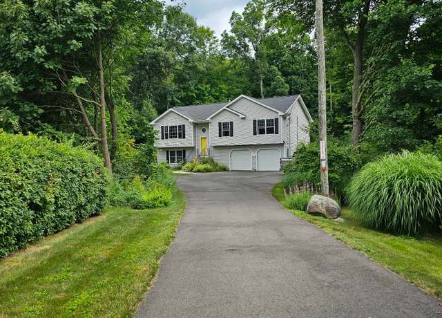 Property at 29 Bridle Trail Dr, Naugatuck, CT 06770, 3 beds, 2 baths