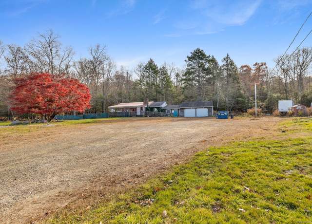 Property at 664 Route 6, Andover, CT 06232, 2 beds, 1.5 baths