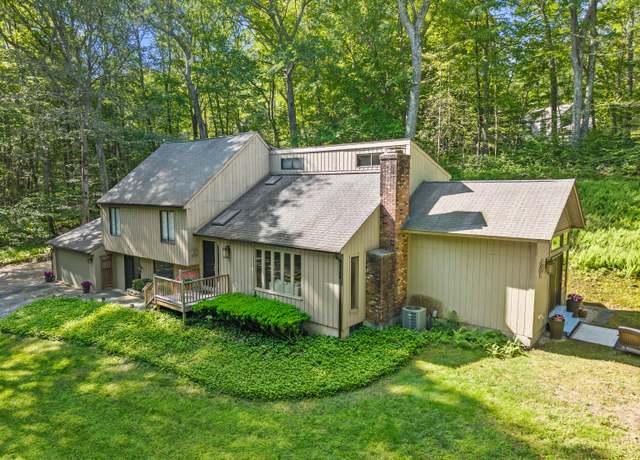Property at 24 Grouse Ln, Madison, CT 06443, 3 beds, 2 baths