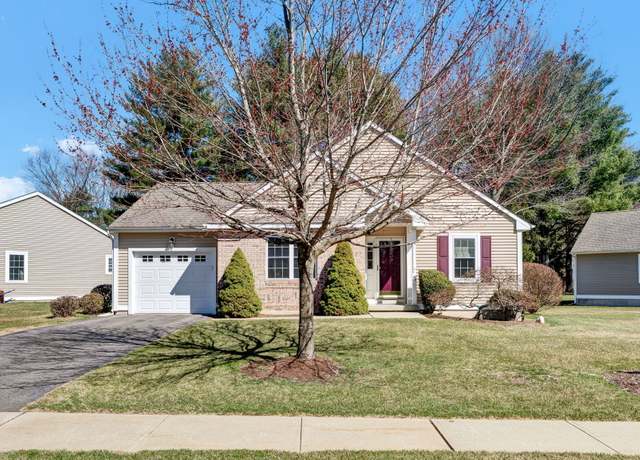 Property at 44 Bailey Cir #44, South Windsor, CT 06074, 2 beds, 2 baths