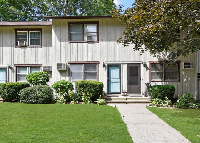 Property at 268 Divinity St Apt 13, Bristol, CT 06010, 2 beds, 1.5 baths