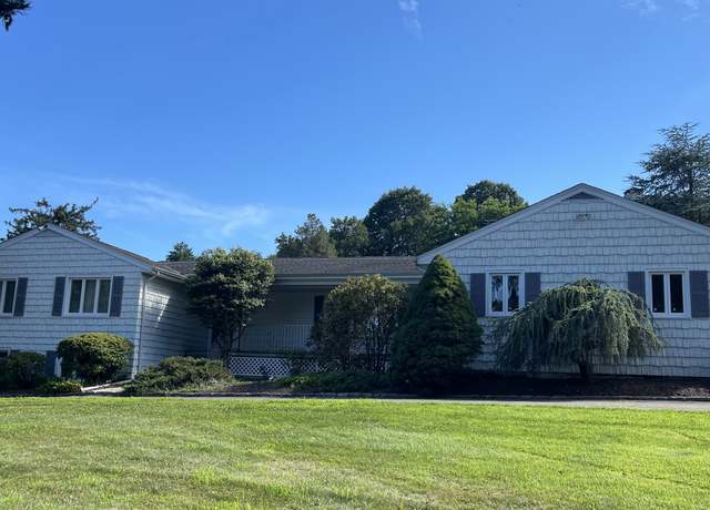 Property at 53 W Hill Cir, Stamford, CT 06902, 3 beds, 3.5 baths