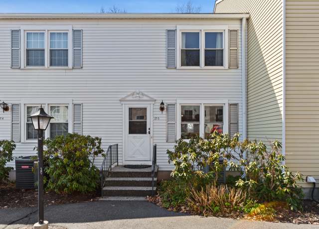 Property at 55 Mill Plain Rd Unit 27-5, Danbury, CT 06811, 2 beds, 1.5 baths