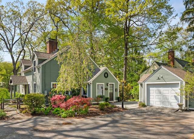 Property at 353 Ridgewood Rd, West Hartford, CT 06107, 4 beds, 2.5 baths