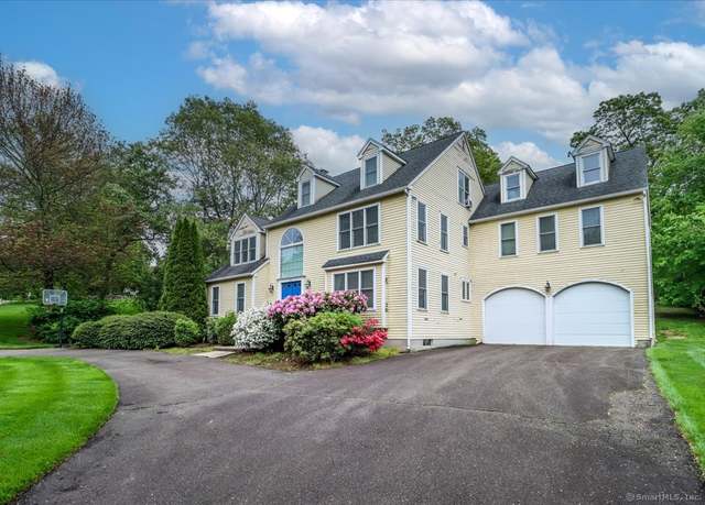 Property at 93 Putting Green Rd N, Trumbull, CT 06611, 5 beds, 2.5 baths