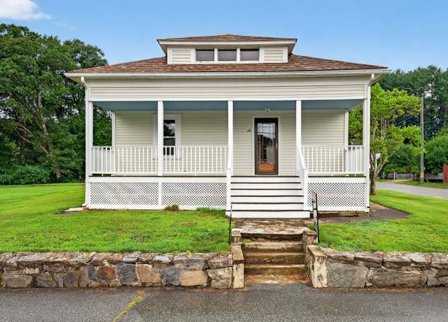 Property at 38 First St, Thompson, CT 06255, 2 beds, 1 bath