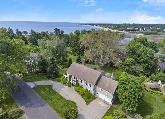 Property at 440 Hilltop Rd, Bridgeport, CT 06605, 6 beds, 5 baths