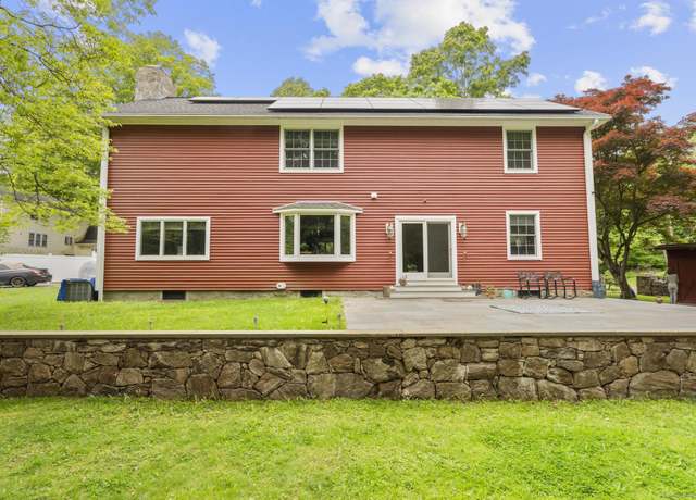 Property at 35 Armstrong Rd, Shelton, CT 06484, 3 beds, 2.5 baths