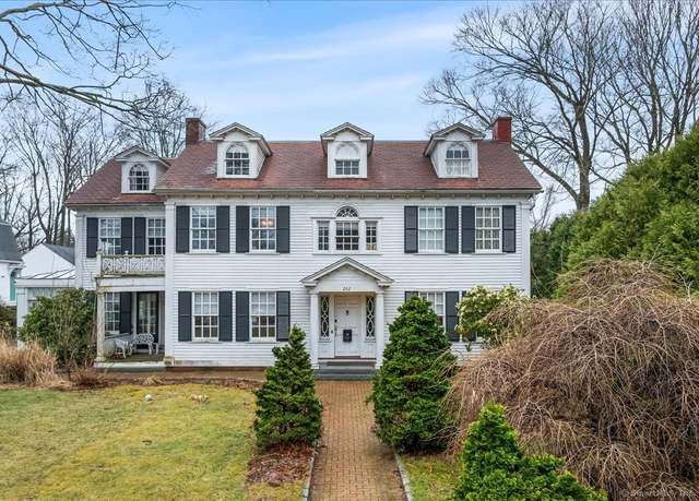 Property at 262 Broadway, Norwich, CT 06360, 6 beds, 5 baths