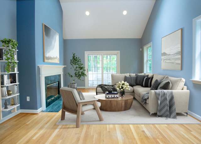 Property at 14 Brettonwood Dr #14, Simsbury, CT 06070, 2 beds, 3.5 baths