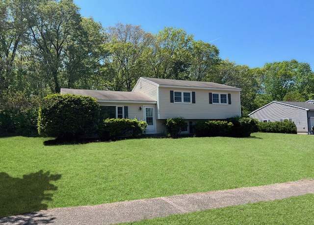 Property at 132 Walkley Dr, Southington, CT 06489, 3 beds, 1.5 baths