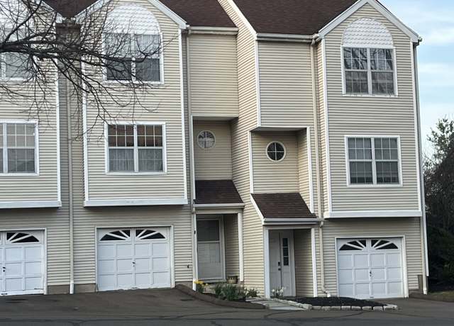 Property at 2390 State St Apt 1F, Hamden, CT 06517, 2 beds, 1.5 baths
