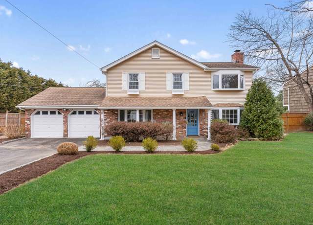 Property at 288 Stamford Ave, Stamford, CT 06902, 5 beds, 4.5 baths