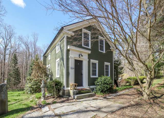 Property at 270 Berkshire Rd, Newtown, CT 06482, 3 beds, 1.5 baths