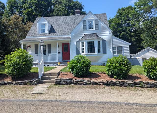 Property at 32 Hurlbut St, Putnam, CT 06260, 3 beds, 2.5 baths
