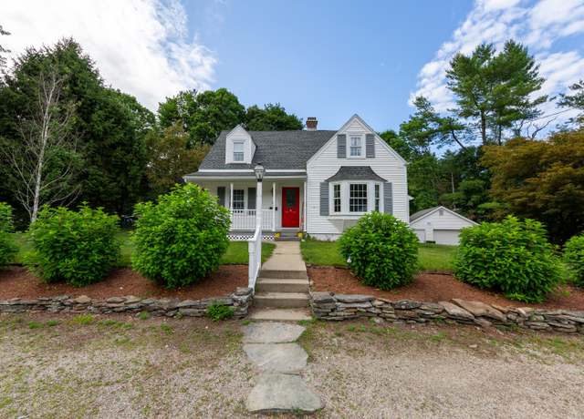 Property at 32 Hurlbut St, Putnam, CT 06260, 3 beds, 2.5 baths