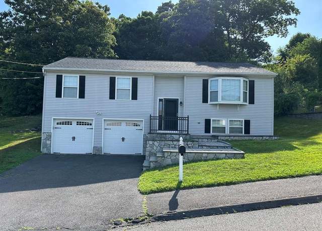 Property at 324 Capitol Ave, Waterbury, CT 06705, 3 beds, 2.5 baths
