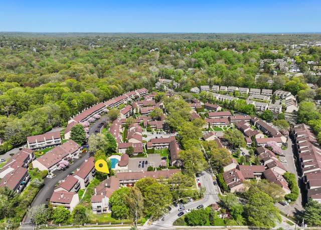 Property at 2437 Bedford St Unit A6, Stamford, CT 06905, 1 bed, 1.5 baths
