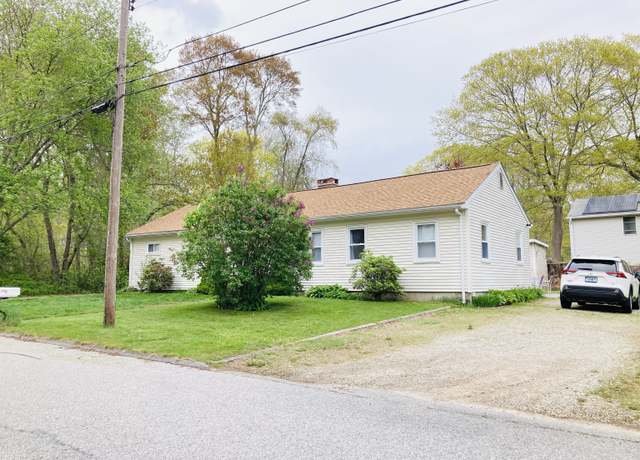 Property at 67 S Beechwood Rd, East Lyme, CT 06357, 4 beds, 3.5 baths