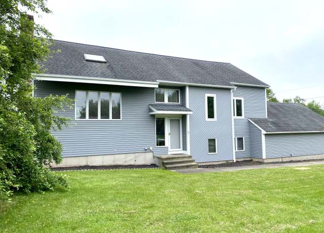 Property at 7 Thistle Meadow Ln, Branford, CT 06405, 2 beds, 3 baths