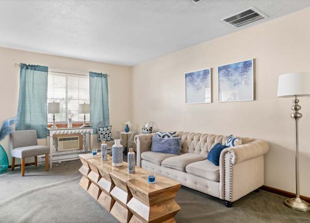 Property at 541 Pierpont Rd #5, Waterbury, CT 06705, 2 beds, 1.5 baths
