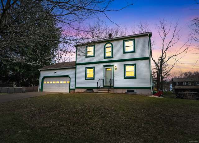Property at 28 Jimmy Ln, Meriden, CT 06450, 3 beds, 1.5 baths
